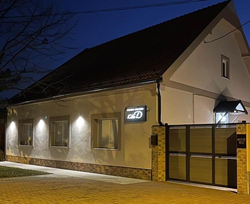 Kollar D Guest House - Prenociste Rooms Subotica Extérieur photo