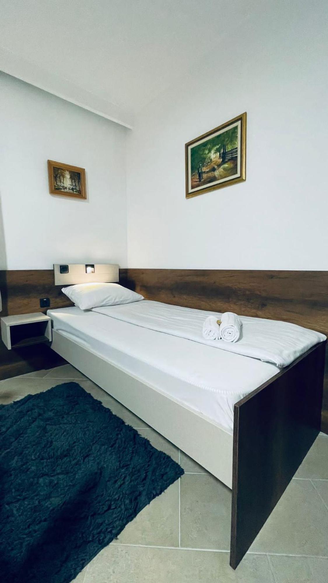 Kollar D Guest House - Prenociste Rooms Subotica Extérieur photo