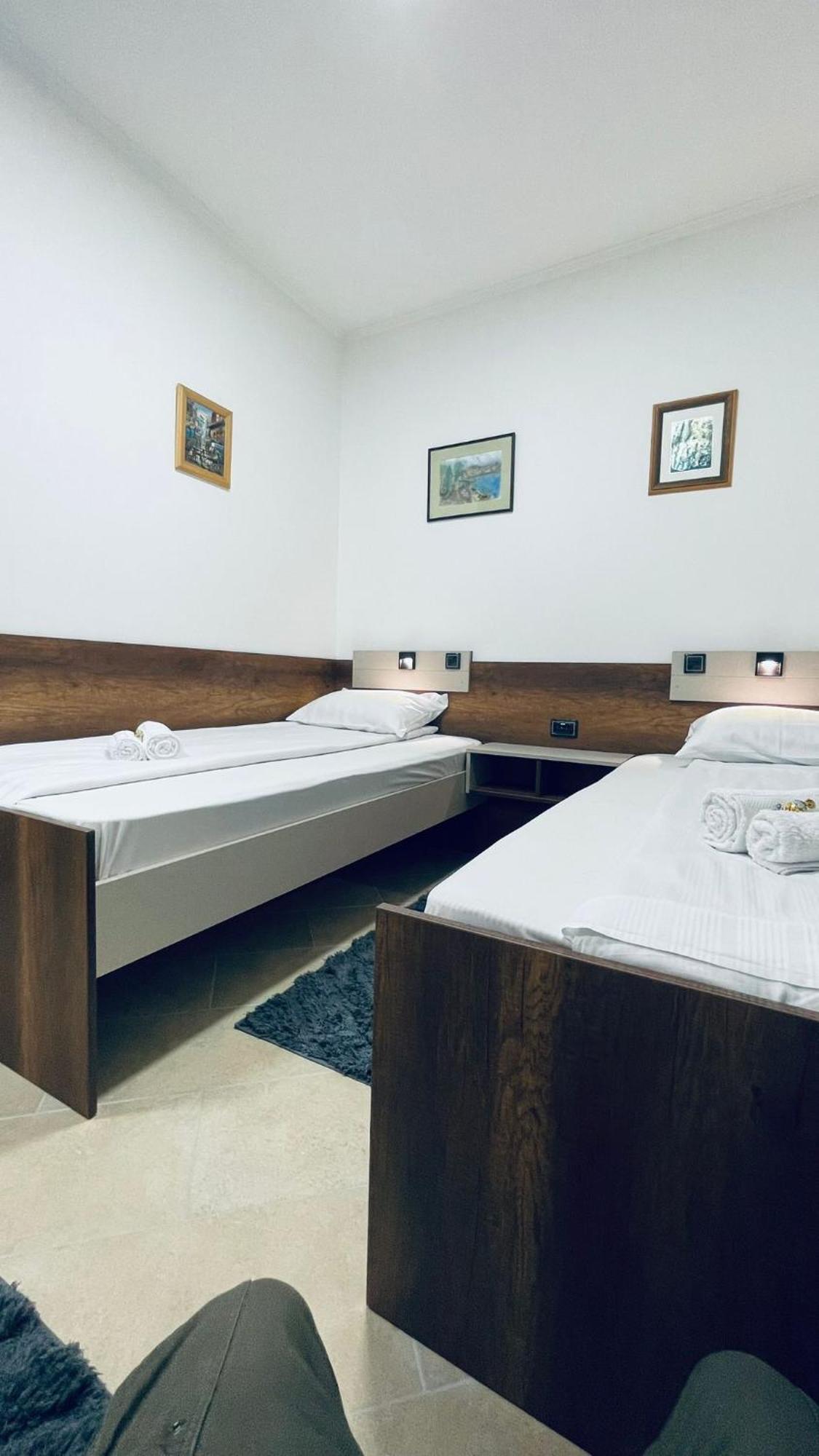 Kollar D Guest House - Prenociste Rooms Subotica Extérieur photo