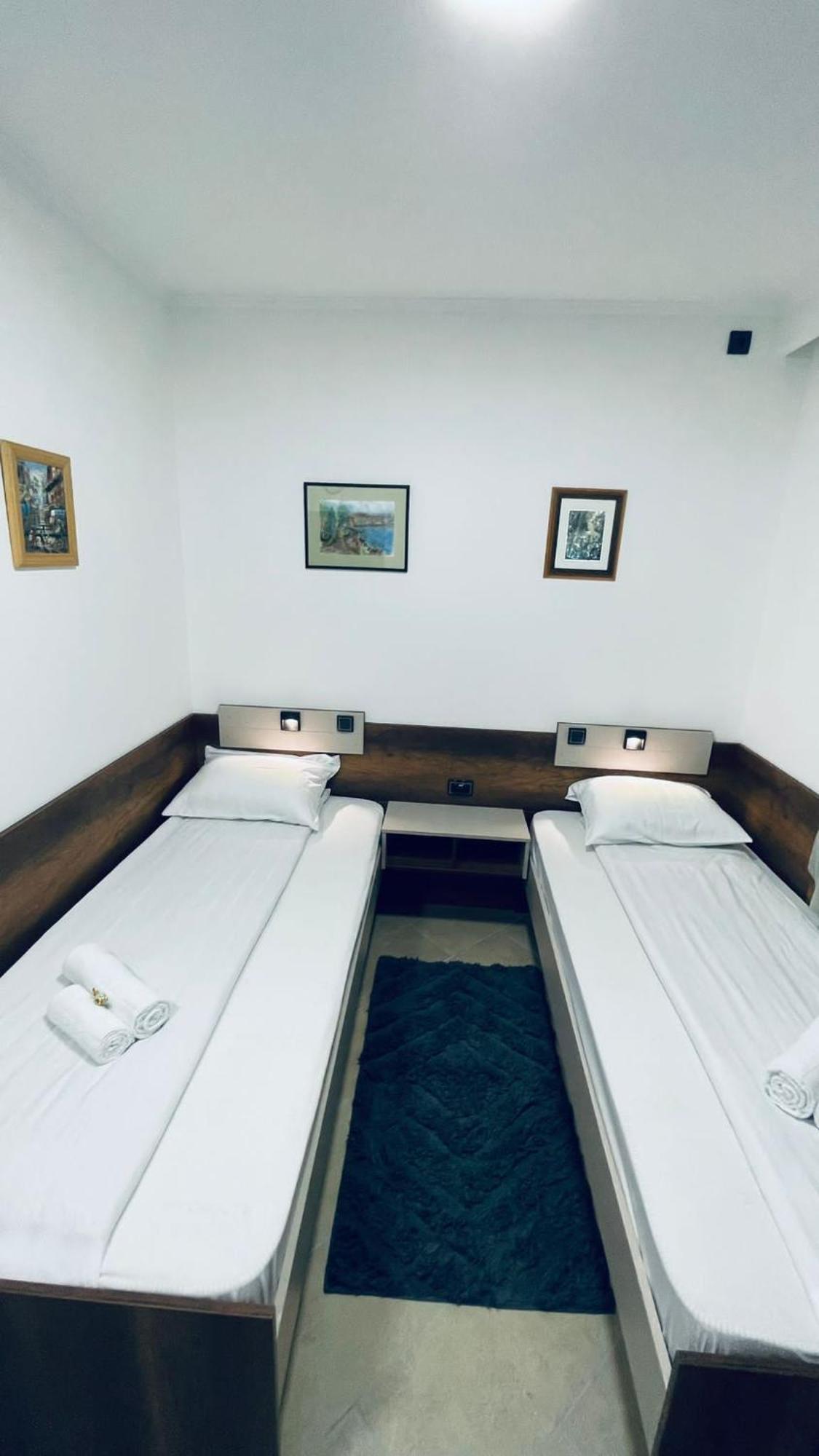 Kollar D Guest House - Prenociste Rooms Subotica Extérieur photo